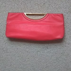 Cutout handle clutch